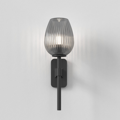 Astro Tacoma Single Wandlamp/Plafondlamp - 230V - IP44 - ovaal - geribbeld - smoke glas - mat zwart SW1566431