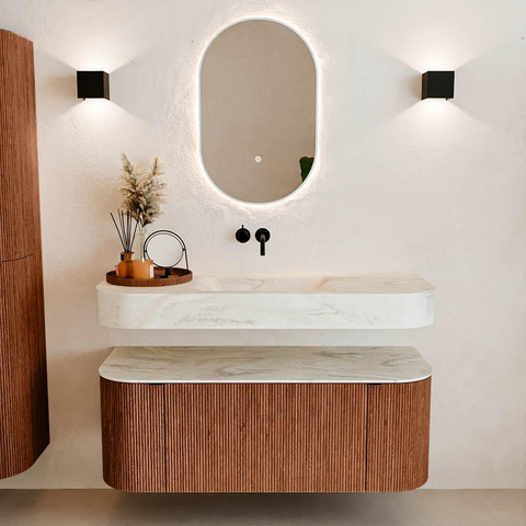 MONDIAZ THOR-DLUX 120cm badmeubel ronding links + rechts kleur Ruby met 1 lade en 2 deuren. Vrijhangende wastafel CLOUD Midden zonder kraangat kleur Ostra. SW1463119