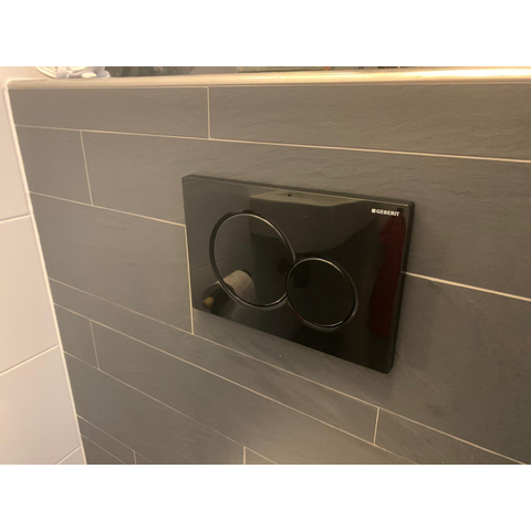 Geberit Sigma01 bedieningsplaat - 2-toets spoeling - ronde knoppen - gitzwart RAL - 9005 - dualflush - glans git zwart 0700524
