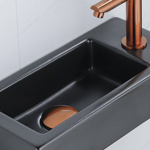 QeramiQ Fuente pack lave-mains – 37,5 x 18,5 x 9 cm – céramique noir mat – perçage à droite – robinet cuivre brossé SW1232773