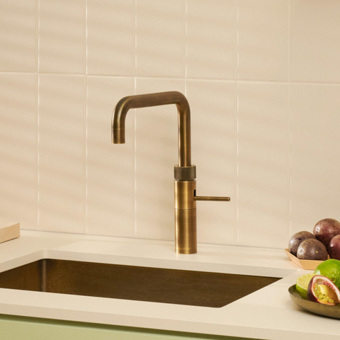 Quooker Fusion Square kokendwaterkraan - draaibare uitloop - PRO3 incl. Cube reservoir - Warm / kokend / bruisend / gefilterd water - Messing patina SW769509