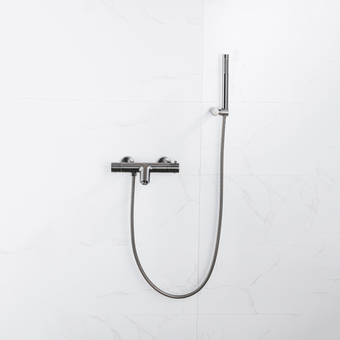 Fortifura Calvi Thermostatische badkraan - met staafhanddouche handdouchehouder en - metalen doucheslang - PVD - geborsteld gunmetal (antraciet) SW811970