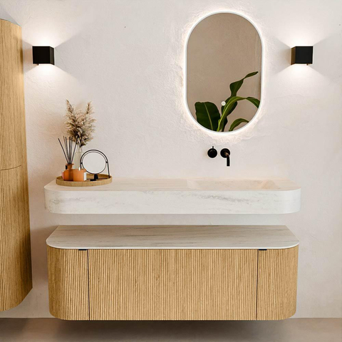 MONDIAZ THOR-DLUX 140cm badmeubel ronding links + rechts kleur Oak met 1 lade en 2 deuren. Vrijhangende wastafel CLOUD Rechts zonder kraangat kleur Meli. SW1464385