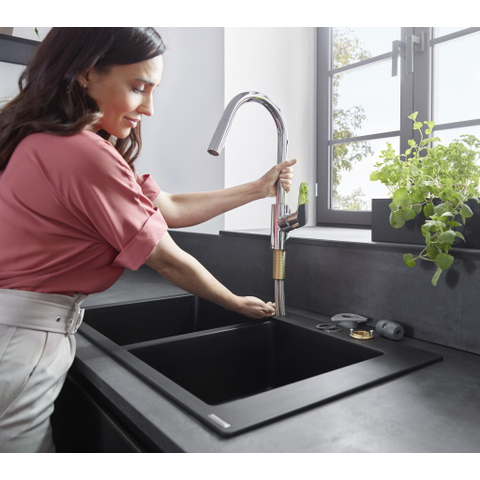 Hansgrohe Focus m41 Eengreeps keukenmengkraan - 240 - ecosmart - met uittrekbare vuistdouche - 2 straalsoorten - hoogglans chroom SW529003