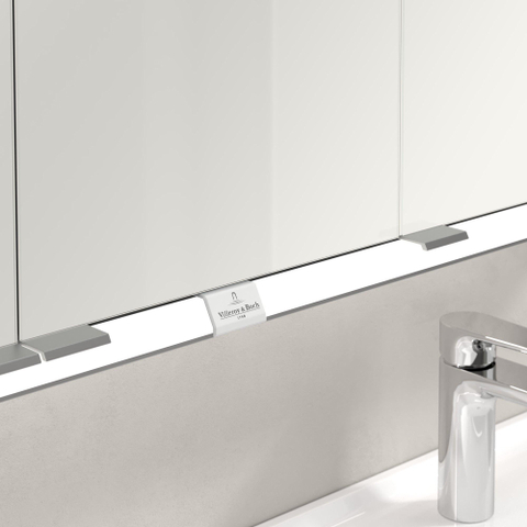 Villeroy & Boch My View Now My view spiegelkast - 130x75cm - 3 deuren - 3 contactdoos LED - zilver SW641584