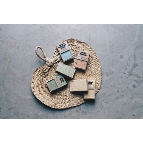 Wellmark Zeep Vegan Soap Bar Green Flower Bran Yellow SHOWROOMMODEL SHOW22675