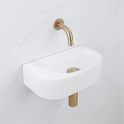 QeramiQ Fuente fonteinset – halfrond – 40x21.5x12 cm – keramiek wit mat – geborsteld gouden kraan – geribbeld SW1233111