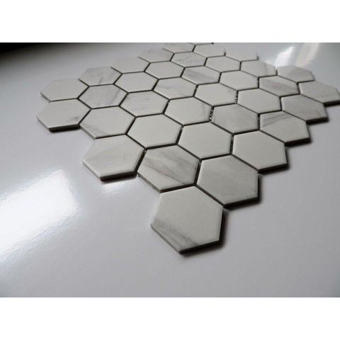 The Mosaic Factory Barcelona carrelage mosaïque - 28.2x32.1cm - carrelage mural et de sol - Hexagone/Hexagone - Porcelaine Carrara White Mat SW157758