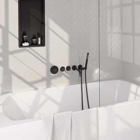 Robinet de baignoire encastré Brauer Black Carving - ensemble de douche - sortie de 20 cm - avec partie encastrable - 3 boutons avec relief - douchette à main 1 fonction - noir mat SW716174