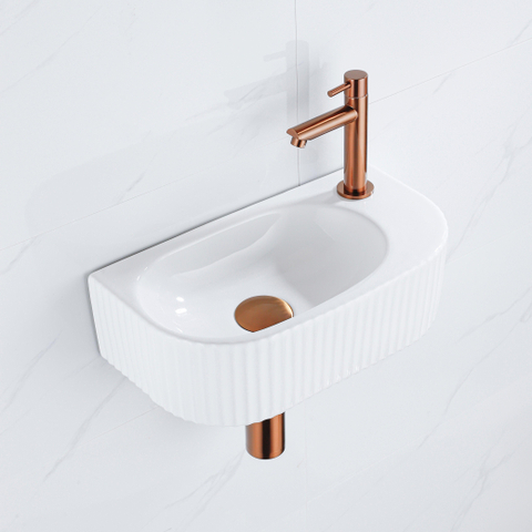 QeramiQ Blend fonteinset – halfrond – 40x21.5x12 cm – keramiek wit glans – geborsteld koperen kraan SW1233039