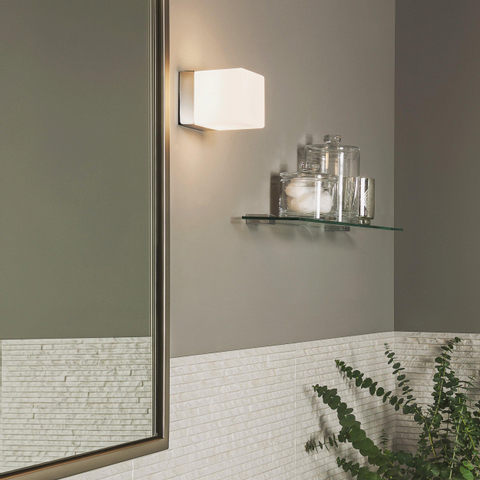 Astro Cube Applique murale 8x8x10.5cm IP44 culot G9 chrome SW75552