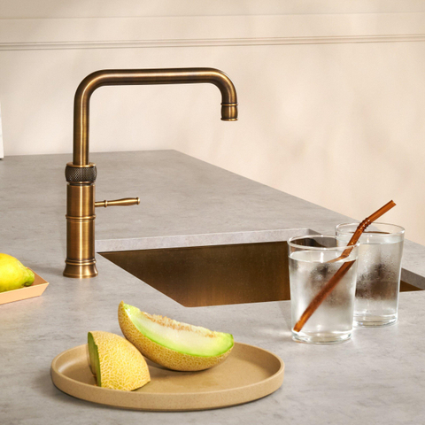 Quooker Classic Fusion Square kokendwaterkraan - draaibare uitloop - Combi+ reservoir - Warm / kokend water - Messing patina SW769520