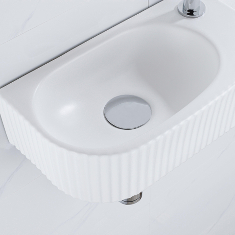 QeramiQ Fuente pack lave-mains – 40 x 21,5 x 12 cm – céramique blanc mat – perçage à droite – robinet chromé – cannelé SW1232877