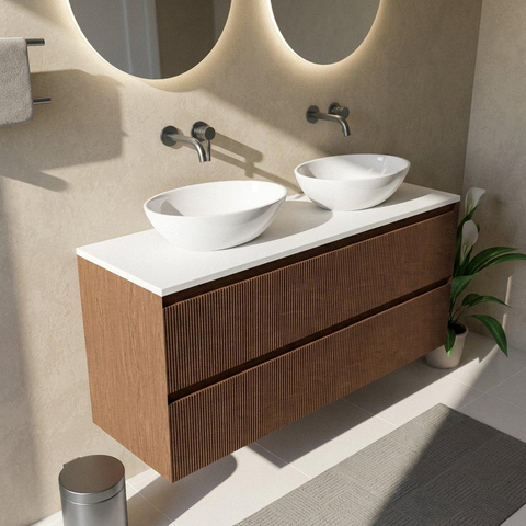 Saniclass Holz Atelier Ensemble de meubles de salle de bains - 140x45x62.5cm - Plan Torino en solid surface blanc - sans trou de robinetterie - 4 tiroirs - walnut pure mat (bois) SW1478721
