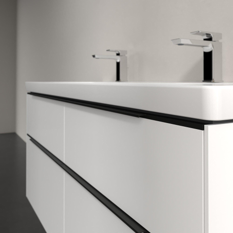 Villeroy & Boch Subway 3.0 wastafelonderkast - 130x55x45cm - met Volcano Black greep - 1 sifonuitsparing - spaanplaat - Brilliant White (wit) SW701044