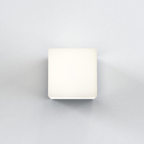 Astro Cube Applique murale 8x8x10.5cm IP44 culot G9 chrome SW75552