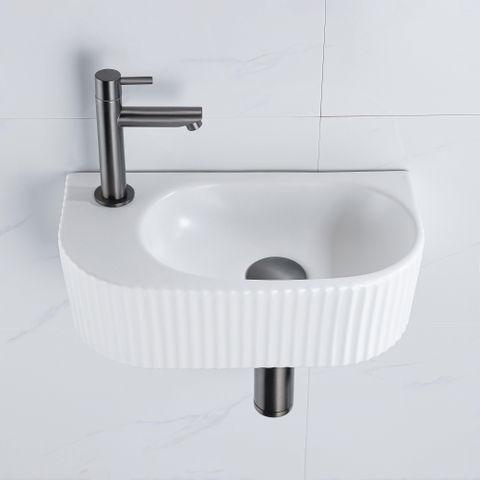 QeramiQ Fuente pack lave-mains – 40 x 21,5 x 12 cm – céramique blanc mat – perçage à gauche – robinet gunmetal – cannelé SW1233032