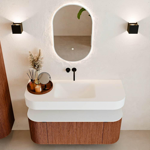 MONDIAZ THOR 120cm meuble de salle de bains arrondi gauche + droite couleur Ruby avec 1 tiroir et 2 portes. Vasque suspendue CLOUD Milieu sans trou de robinet couleur Talc. SW1463266