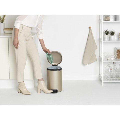 Brabantia NewIcon Poubelle 12 litres avec seau intérieur en plastique Metallic Gold SW767504