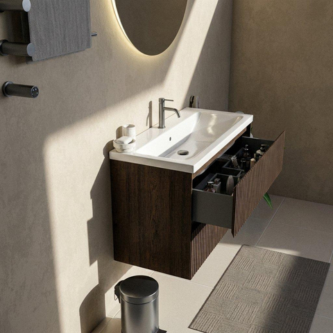 Saniclass Holz Atelier Ensemble meuble de salle de bains - 100x45x63.5cm - Bari lavabo en céramique blanc - 1 vasque - 1 trou de robinet - 2 tiroirs - chêne charcoal mat (bois) SW1478754