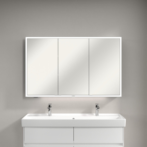 Villeroy & Boch My View Now spiegelkast - met 3 deuren - met led verlichting en wastafelverlichting - 120x75x16.8cm - met sensorschakelaar - Aluminium (zilver) SW701253