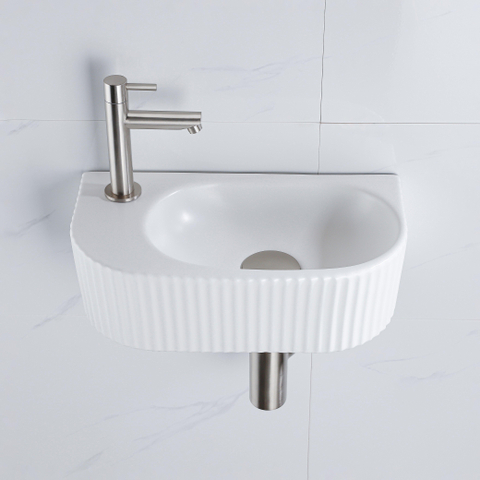 QeramiQ Fuente fonteinset – 40x21.5x12 cm – keramiek wit mat – kraangat links – kraan geborsteld RVS – geribbeld SW1233016