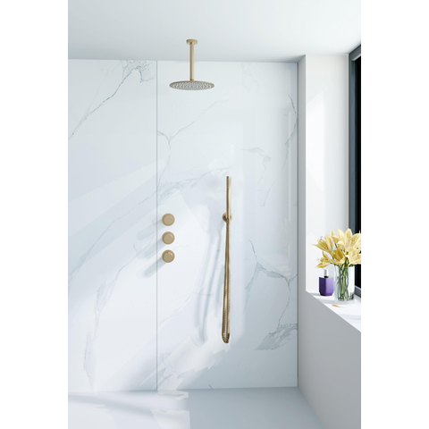 Fortifura Nebbio Regendoucheset - inbouwkraan - inbouwdeel - wandaansluitbocht- - doucheslang metaal - staafhanddouche - 20cm plafondarm - ronde hoofddouche - PVD - geborsteld messing (goud) SW1447135