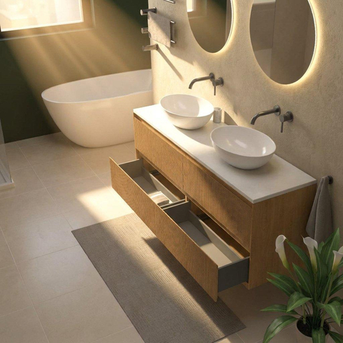 Saniclass Holz Atelier Ensemble de meubles de salle de bains - 160x45x62.5cm - Plan de toilette Torino en solid surface blanc - sans trou de robinetterie - 4 tiroirs - chêne natural mat (bois) SW1478825