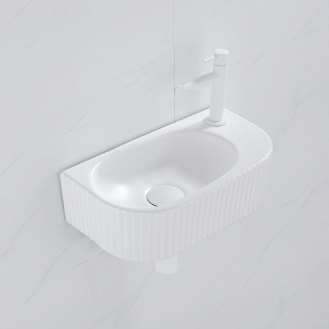 QeramiQ Blend fonteinset – halfrond – 40x21.5x12 cm – keramiek wit glans – mat witte kraan SW1233007