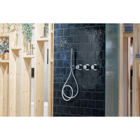 Fortifura Nebbio ensemble de douche pluie apparent – douche de tête Ø 30 cm – bras mural courbé 35 cm – flexible lisse – chrome SW1237514