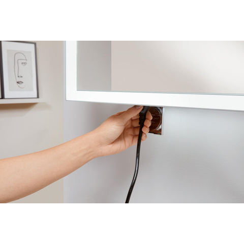 Villeroy & Boch My View Now spiegelkast - met 3 deuren - met led verlichting en wastafelverlichting - 160x75x16.8cm - met sensorschakelaar - Aluminium (zilver) SW702118