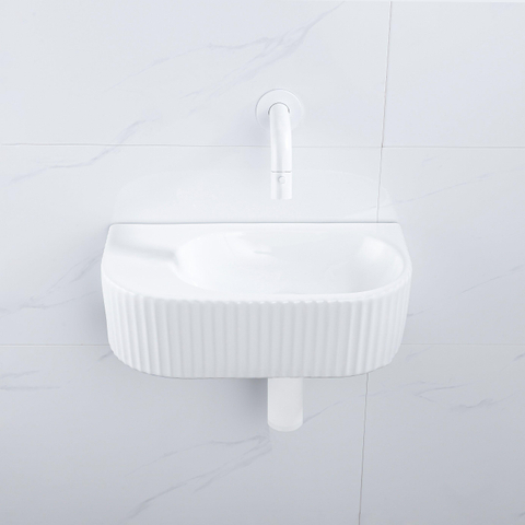 QeramiQ Fuente fonteinset – halfrond – 40x21.5x12 cm – keramiek wit glans – mat witte kraan – geribbeld SW1233094
