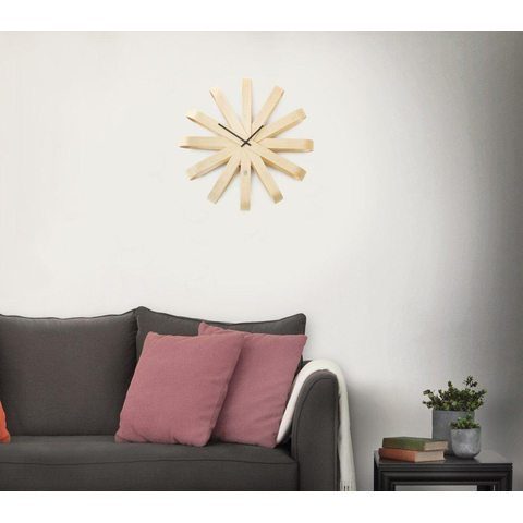 Horloge murale Umbra Ribbonwood 51x51x10cm en bois d'Aspen naturel SW539254