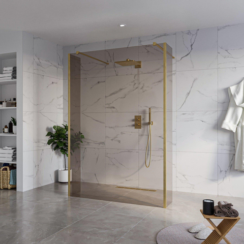 Fortifura Galeria Vrijstaande Inloopdouche - 140x200cm - Rookglas - antikalk - 8mm veiligheidsglas - 2 zijwanden - 30cm - wandsteunen en hoekprofielen - PVD - geborsteld messing (goud) SW993050