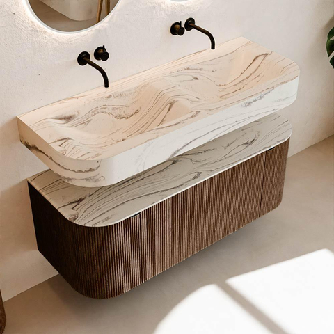 MONDIAZ THOR-DLUX 120cm badmeubel ronding links + rechts kleur Walnut met 1 lade en 2 deuren. Vrijhangende wastafel CLOUD Dubbel zonder kraangat kleur Nata. SW1463350