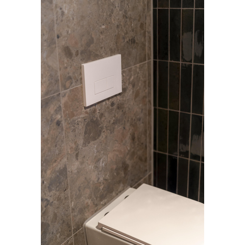 QeramiQ Dely Toiletset - 36.3x51.7cm - diepspoel - rimless - Geberit UP320 inbouwreservoir - met Burda frame - softclose toiletzitting - glans witte bedieningsplaat - rechtehoekige knoppen - glans wit SW804632