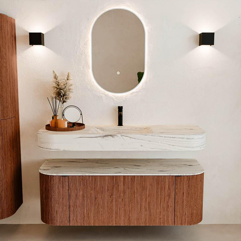 MONDIAZ THOR-DLUX 130cm meuble de salle de bains arrondi gauche + droite couleur Ruby avec 1 tiroir et 2 portes. Vasque suspendue CLOUD Milieu 1 trou de robinet couleur Nata. SW1463866