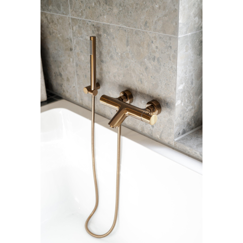 Fortifura Calvi Thermostatische badkraan met staafhanddouche, handdouchehouder en metalen doucheslang - PVD - geborsteld koper SW1225337