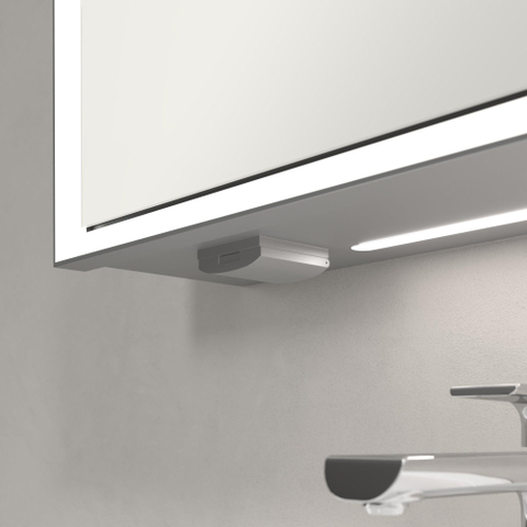 Villeroy & Boch My View Now My view spiegelkast - 130x75cm - 3 deuren - 3 contactdoos LED - zilver SW641584