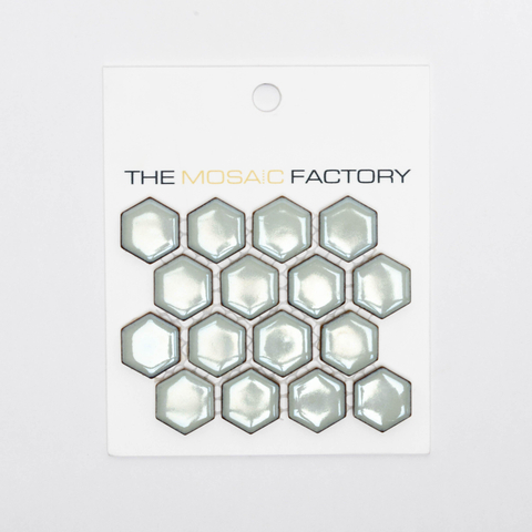 ÉCHANTILLON The Mosaic Factory Barcelona carreau mosaïque 2.3x2.6x0.5cm Hexagon Porcelaine émaillée Gris doux avec bord rétro SW862008