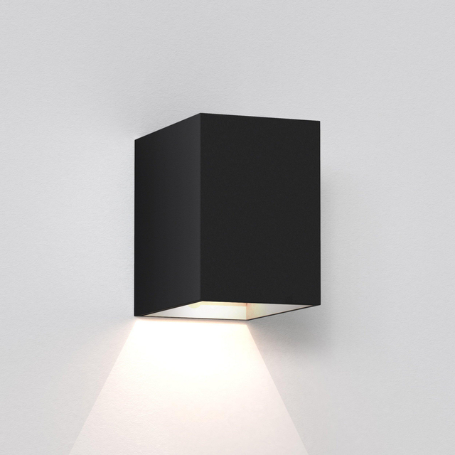 Astro Oslo 100 wandlamp LED 3W 3000K zwart 7x10x10cm IP65 aluminium A 7109